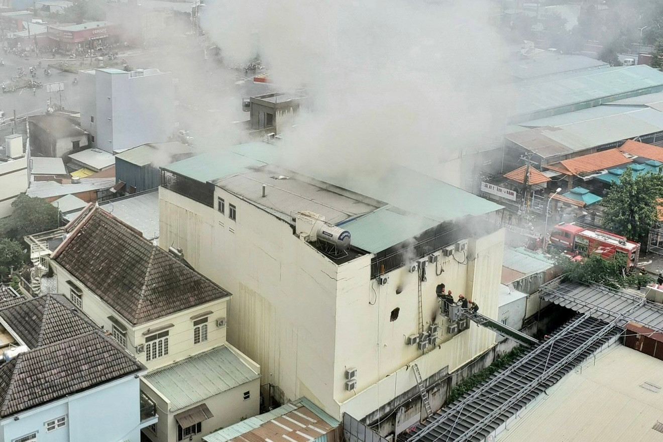 Những tình huống pháp lý trong vụ cháy quán karaoke khiến 23 người tử vong - 1
