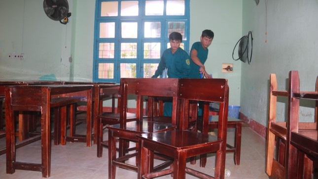 Hàng loạt trường học ở Đà Nẵng thành điểm trú tránh bão ảnh 4