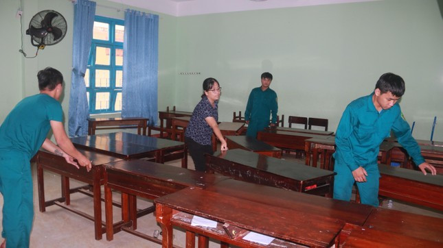 Hàng loạt trường học ở Đà Nẵng thành điểm trú tránh bão ảnh 5