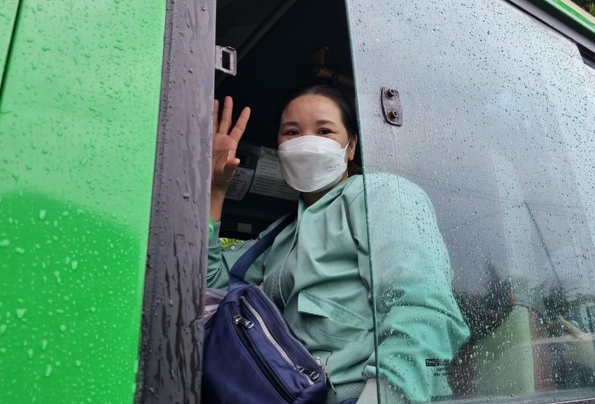 Hình ảnh người dân Quảng Nam sơ tán trước giờ bão số 4 đổ bộ ảnh 4