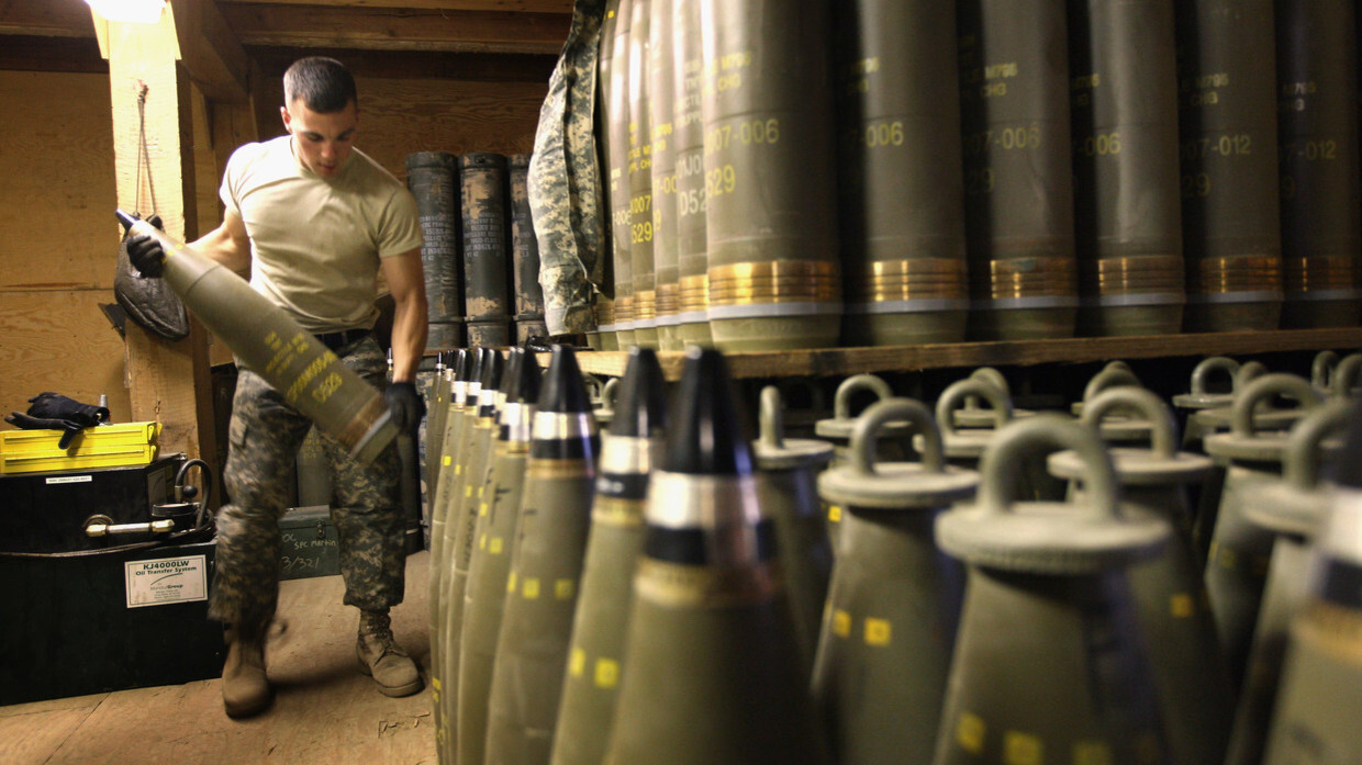 Mỹ công khai danh sách vũ khí viện trợ cho Ukraine - 1