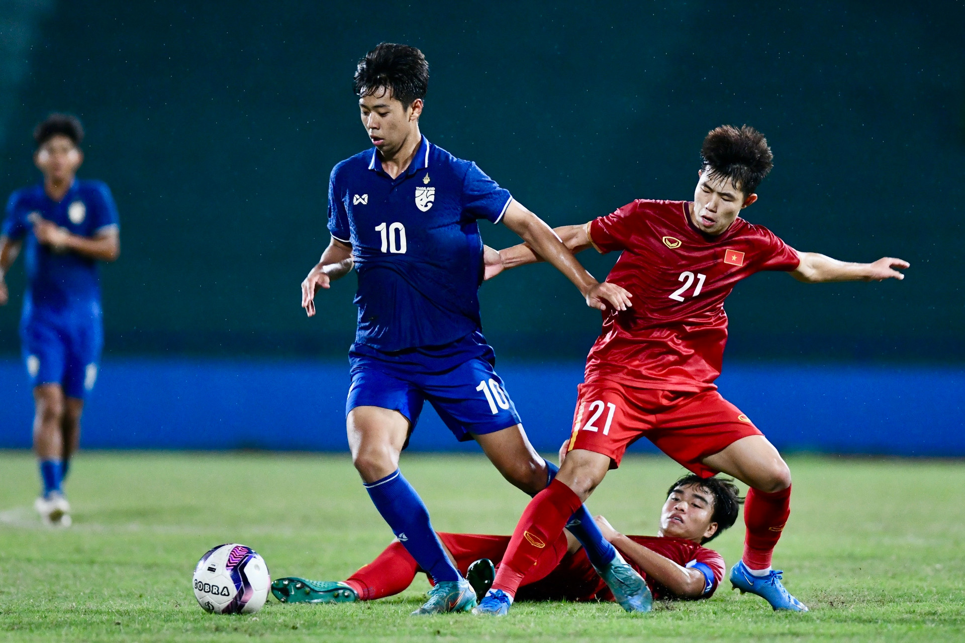 Báo Thái Lan thừa nhận sự thật đau lòng khi liên tục thua bóng đá Việt Nam - 2