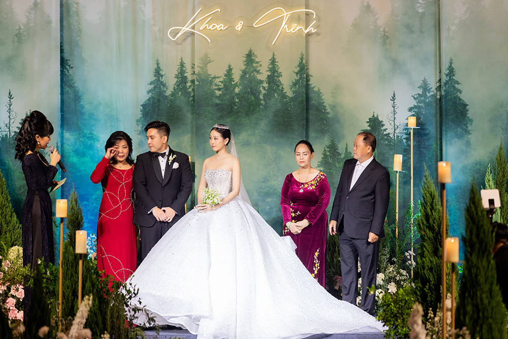 MC Liêu Hà Trinh nói lời ngôn tình với chồng doanh nhân trong đám cưới - 8