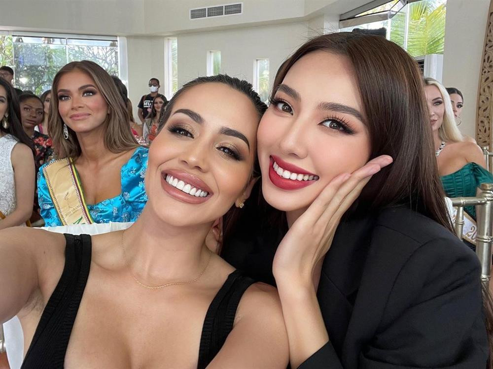 Thùy Tiên chụp cùng Miss Grand 2014, nhan sắc khó vượt-10