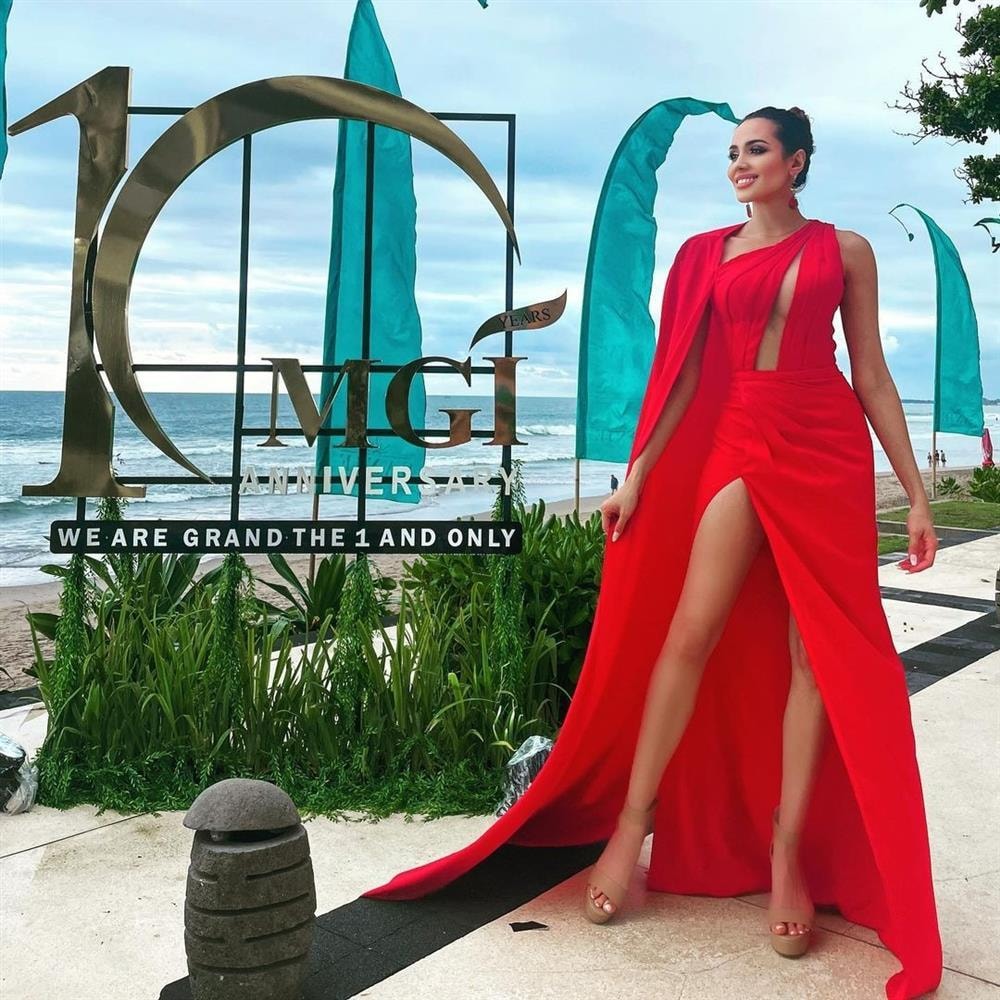 Thùy Tiên chụp cùng Miss Grand 2014, nhan sắc khó vượt-17