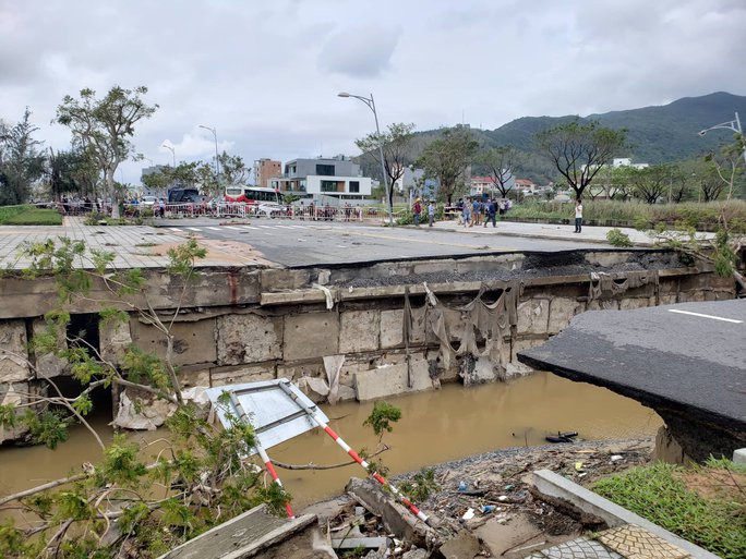 Ít nhất 4 trường hợp tử vong do mưa ngập tại Đà Nẵng - Ảnh 3.