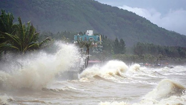 Biển Đông sắp đón bão mới, khả năng cao tương tác với không khí lạnh ảnh 1