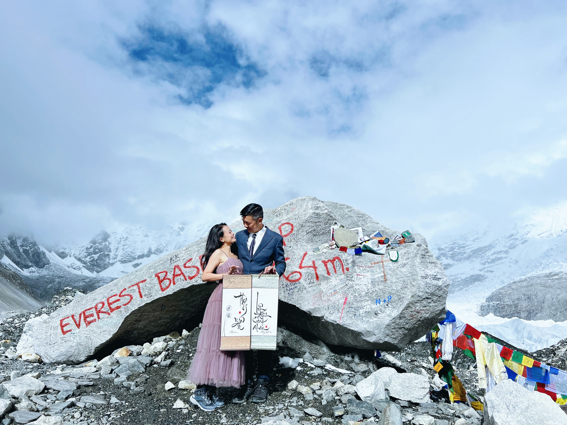 Chuyện tình lãng mạn của cặp đôi Việt cầu hôn trên Everest - 1