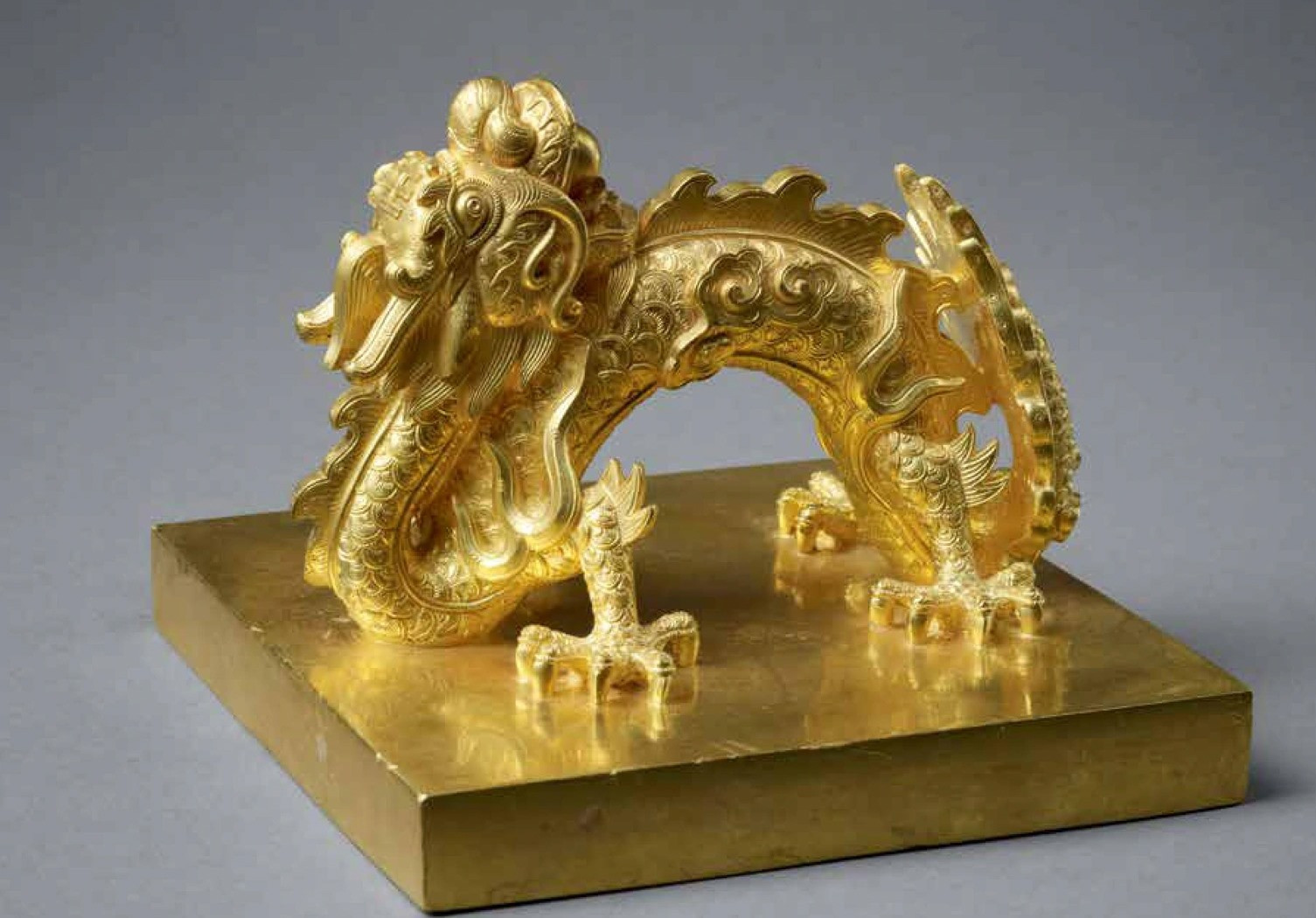 Ấn vàng triều Nguyễn biểu tượng cho điều gì?