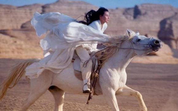Cảnh cưỡi ngựa tuyệt đẹp của các sao nữ trong phim cổ trang-8
