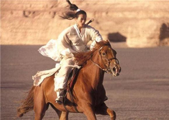 Cảnh cưỡi ngựa tuyệt đẹp của các sao nữ trong phim cổ trang-9