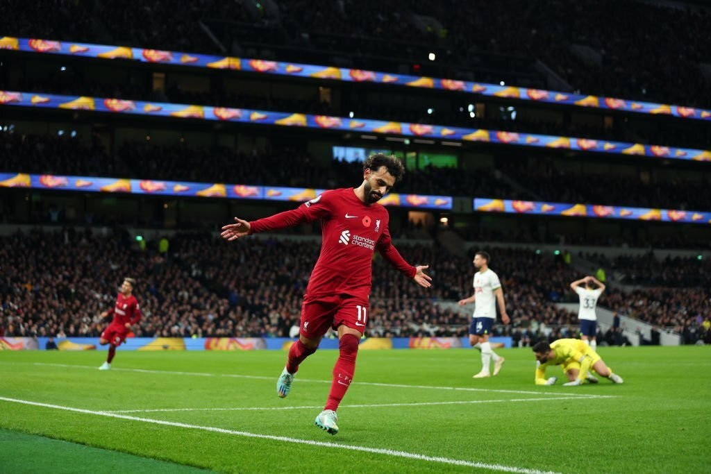 Salah lập cú đúp, Liverpool đánh bại Tottenham - 2
