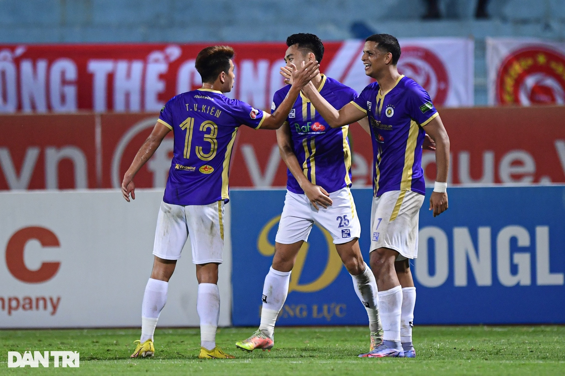 CLB Hà Nội lần thứ 6 vô địch V-League - 3