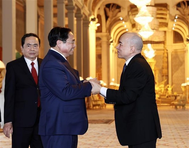 Thủ tướng Phạm Minh Chính về tới Hà Nội, kết thúc chuyến công tác tại Campuchia ảnh 2