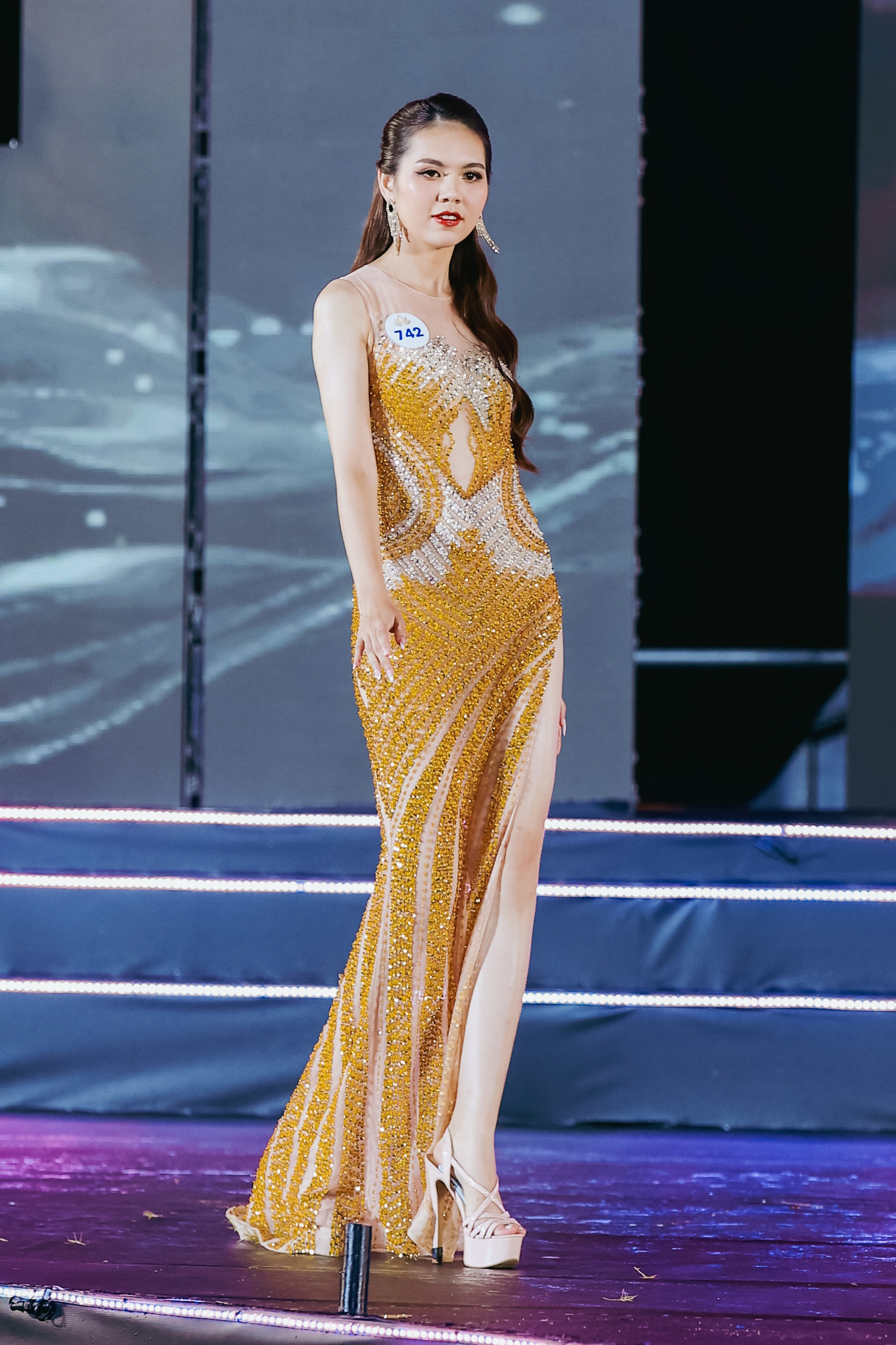 Nhan sắc đời thường của MC bất ngờ đăng quang Hoa hậu Du lịch Việt Nam - 10