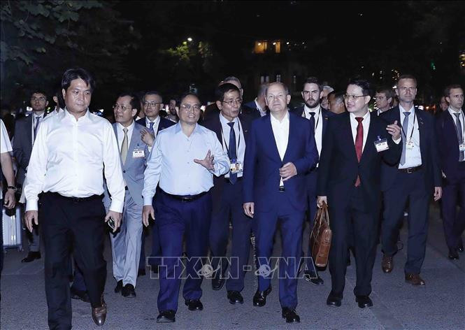 Thủ tướng Phạm Minh Chính và Thủ tướng CHLB Đức Olaf Scholz thăm phố cổ Hà Nội - 1