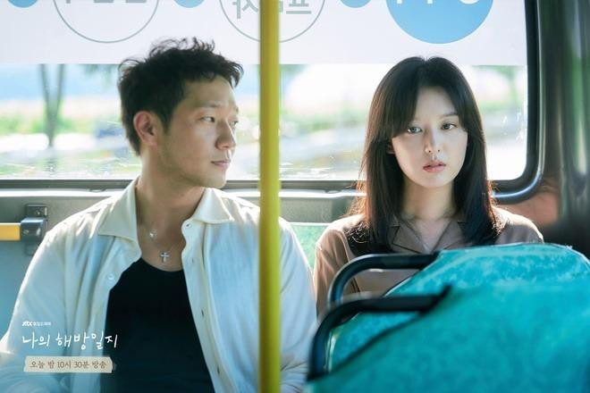 5 cặp đôi đáng yêu nhất phim Hàn 2022-2
