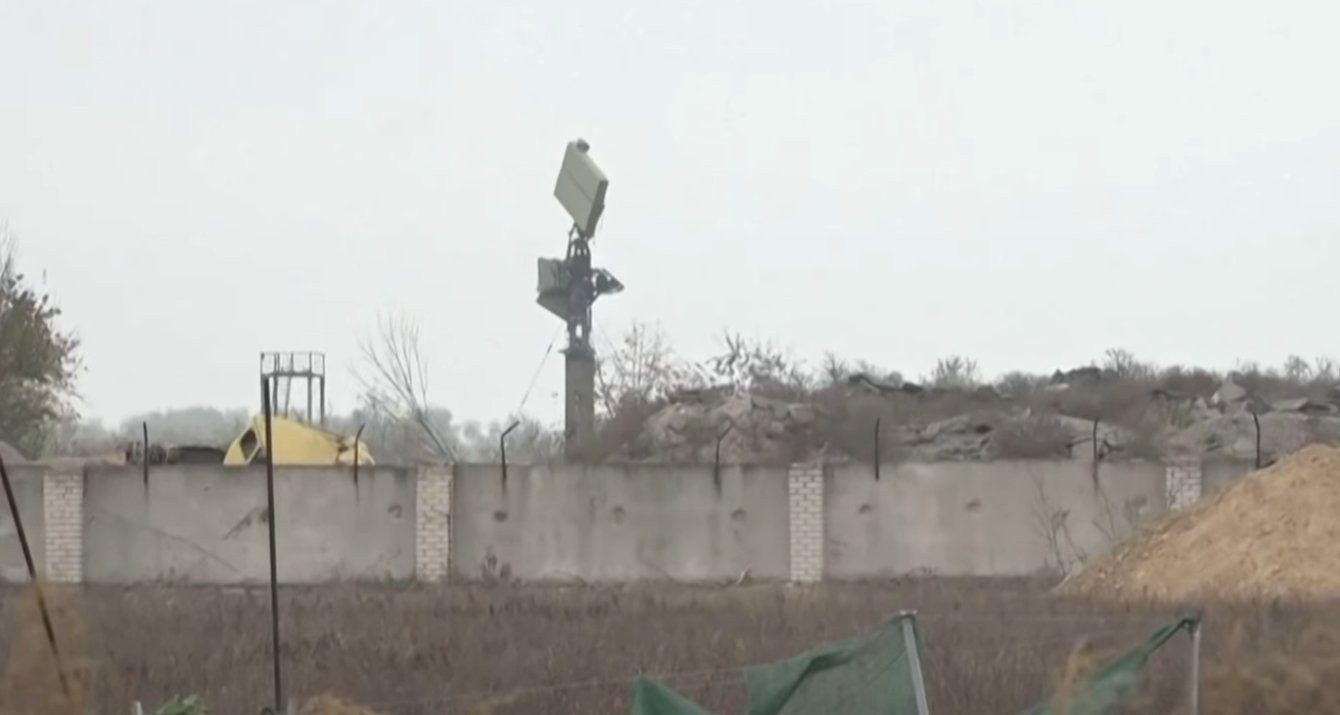 Những khí tài hiếm gặp của Nga bị Ukraine thu giữ tại Kherson - 3