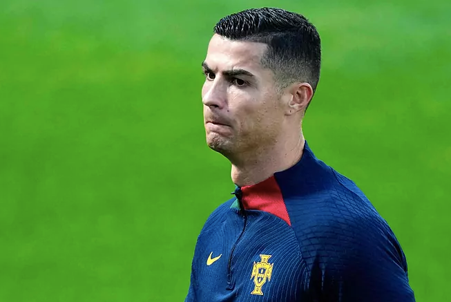Ronaldo bất ngờ nói đến khả năng giải nghệ sau World Cup - 1