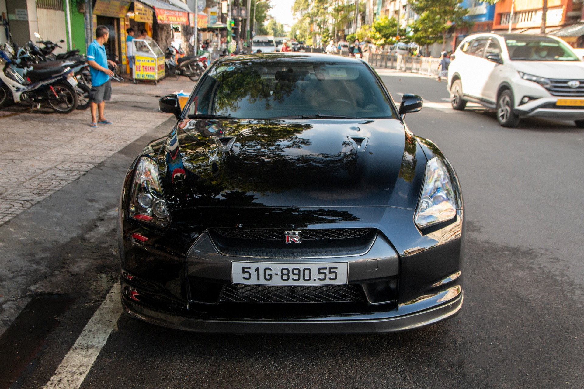 Nissan GT-R R35 anh 2