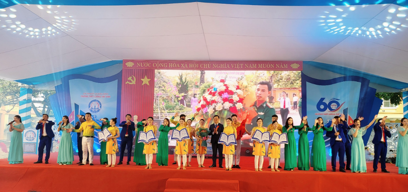 Trường THPT Lương Thế Vinh (Quảng Bình) đón nhận Huân chương Lao động hạng Nhì ảnh 22