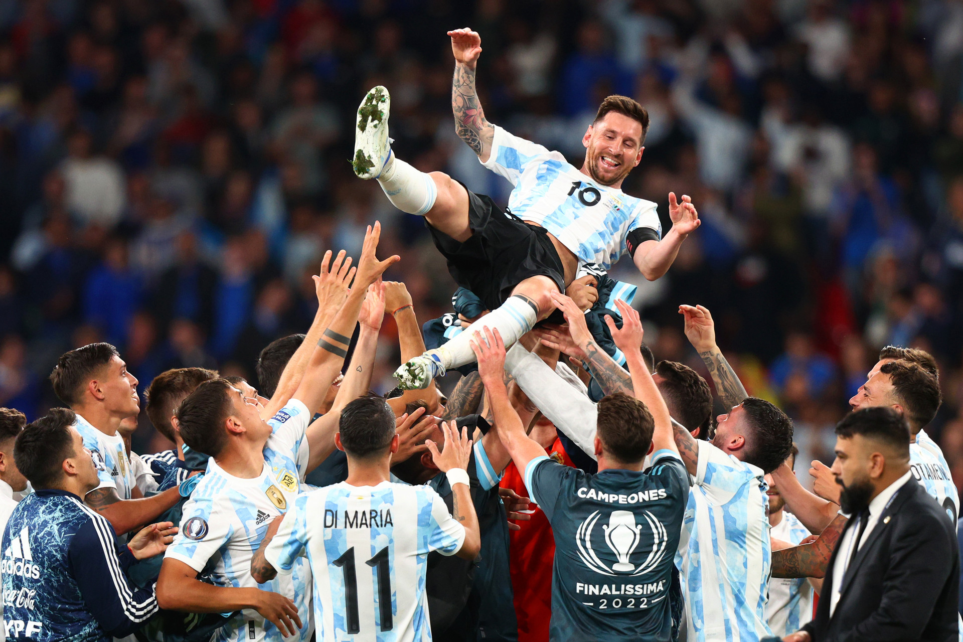 Vũ điệu cuối của thiên tài Messi ở sân khấu World Cup - 2