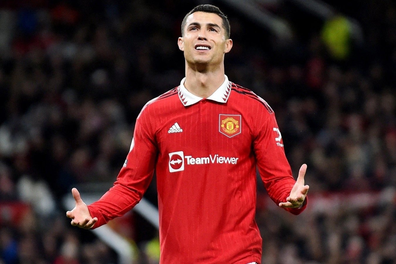 NÓNG: Man Utd tuyên bố sốc, chấm dứt hợp đồng với C.Ronaldo - 1