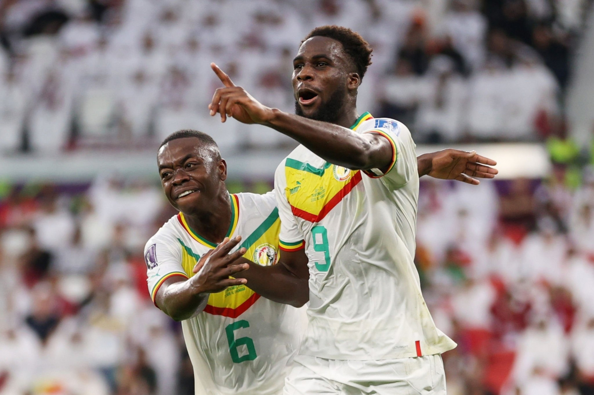 Đánh bại Qatar, Senegal nuôi hi vọng đi tiếp - 1