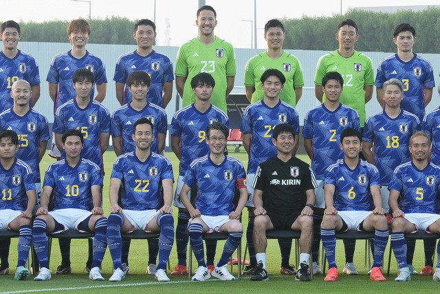 Bức ảnh đặc biệt của đội Nhật Bản tại World Cup gây sốt mạng xã hội - 5