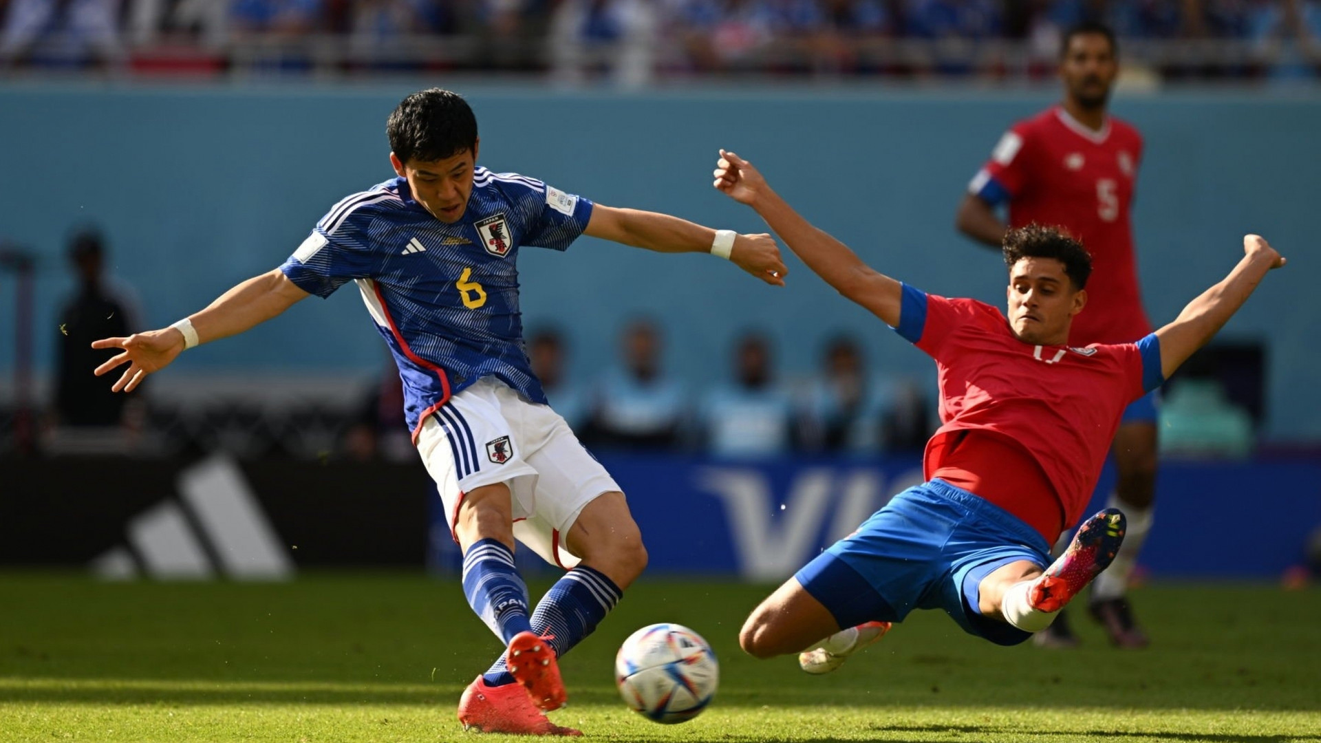 Nhật Bản thua đau Costa Rica, bảng 'tử thần' thêm hấp dẫn - 1