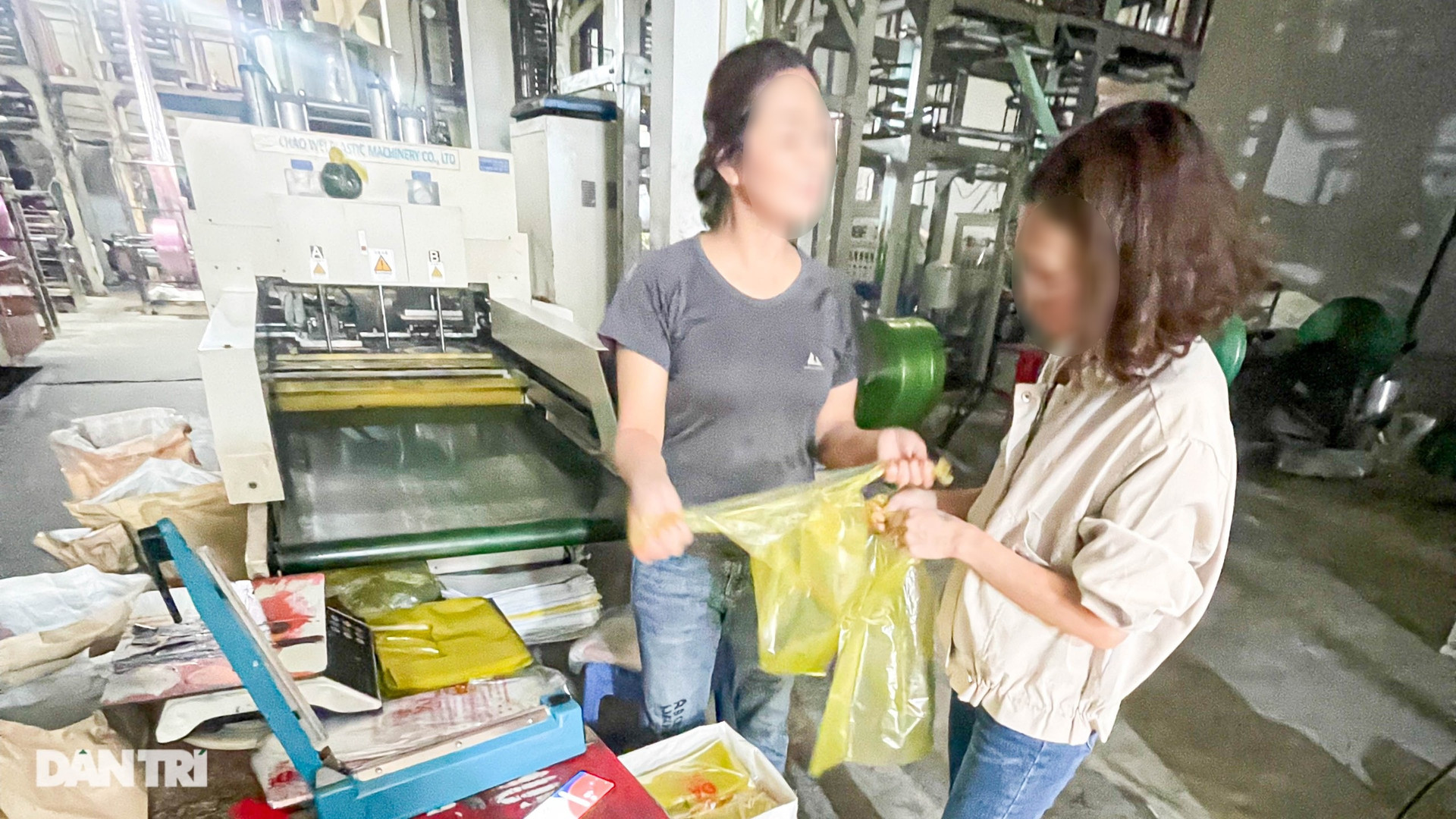 Rùng mình công nghệ tái chế nilon bẩn ở làng xay rác lớn nhất Việt Nam - 21