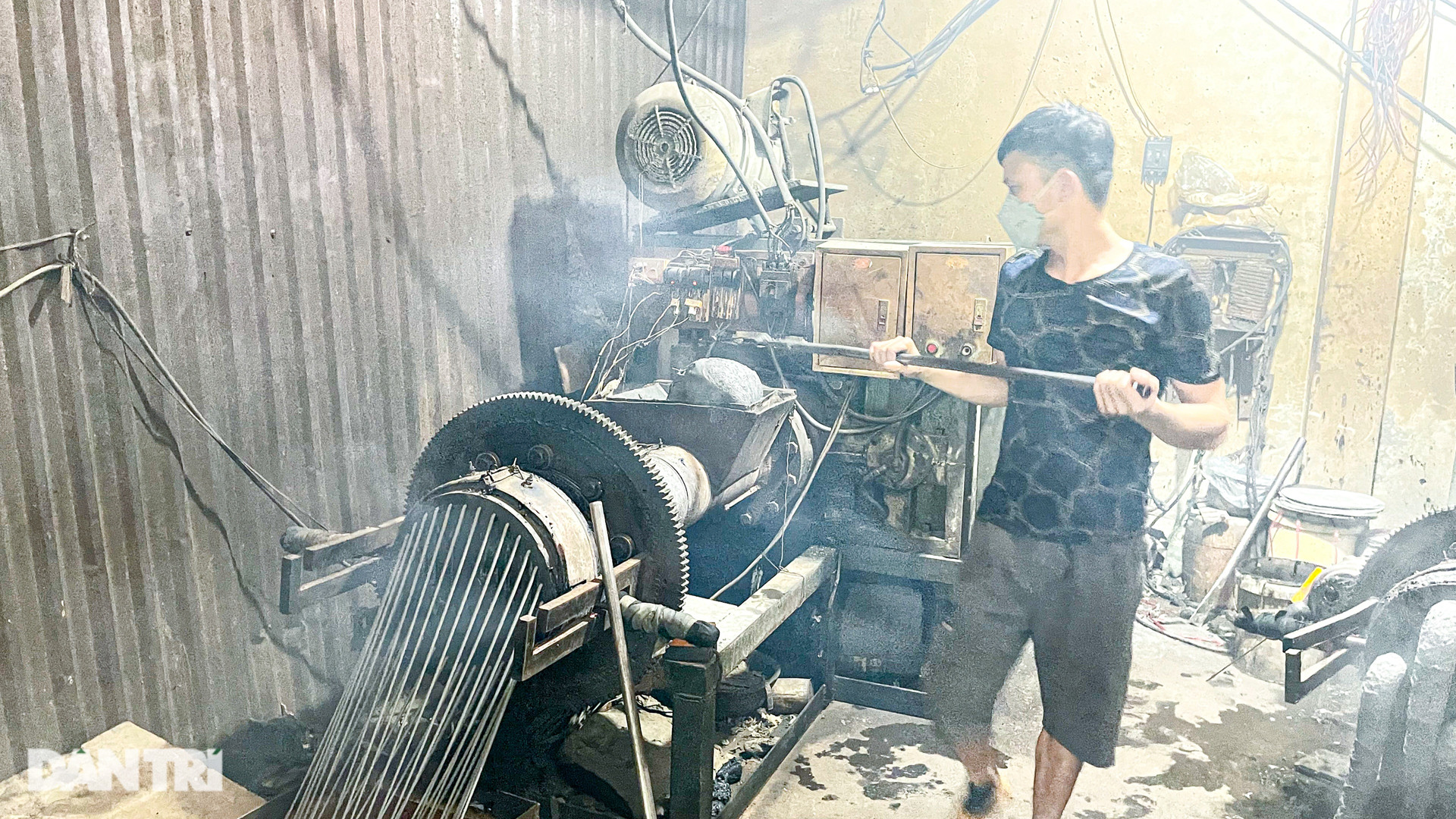 Rùng mình công nghệ tái chế nilon bẩn ở làng xay rác lớn nhất Việt Nam - 9