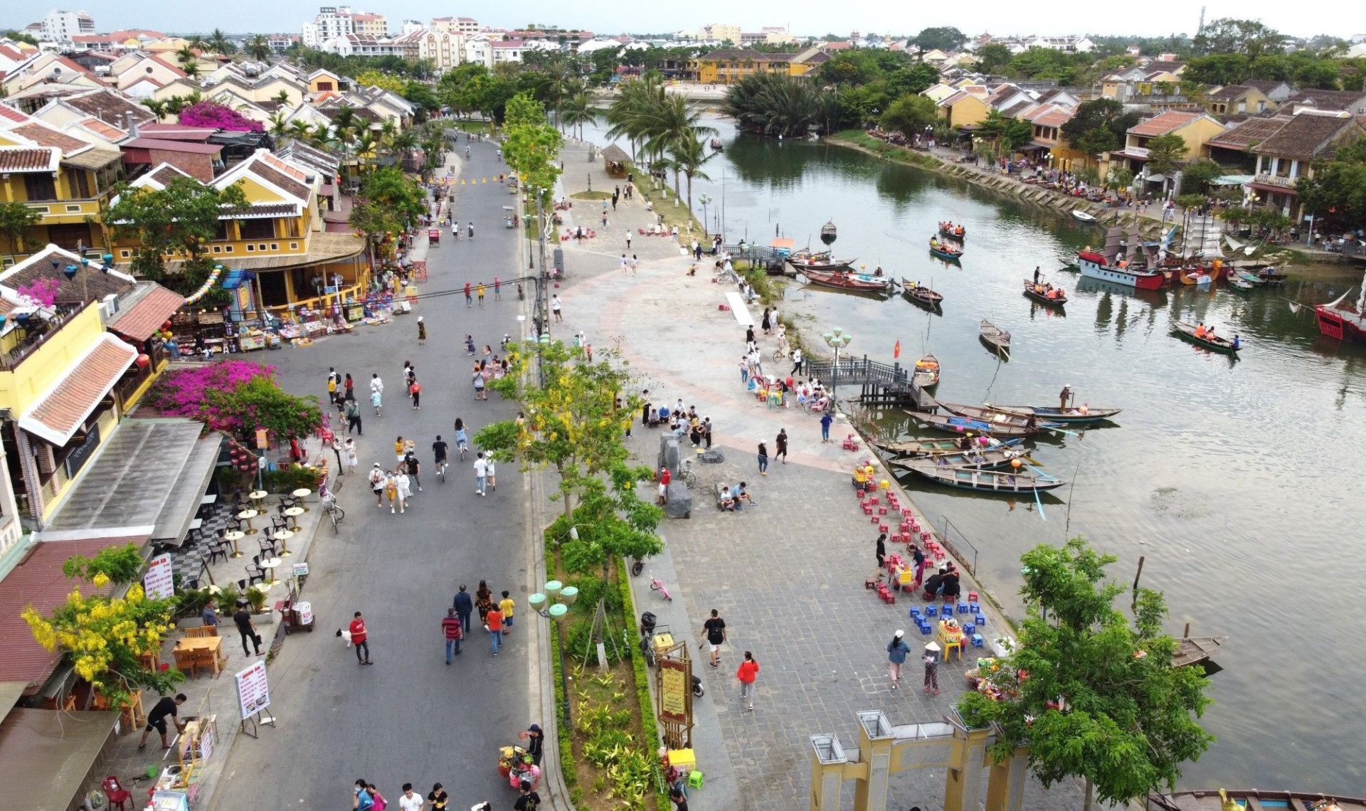 Ồ ạt rao bán khách sạn ven biển ở Đà Nẵng-Quảng Nam - 2