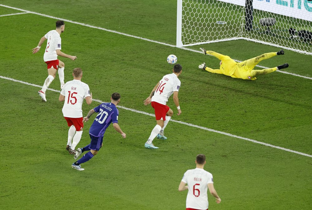 Argentina hạ Ba Lan chiếm ngôi đầu bảng, gặp Australia ở vòng 1/8 - 3