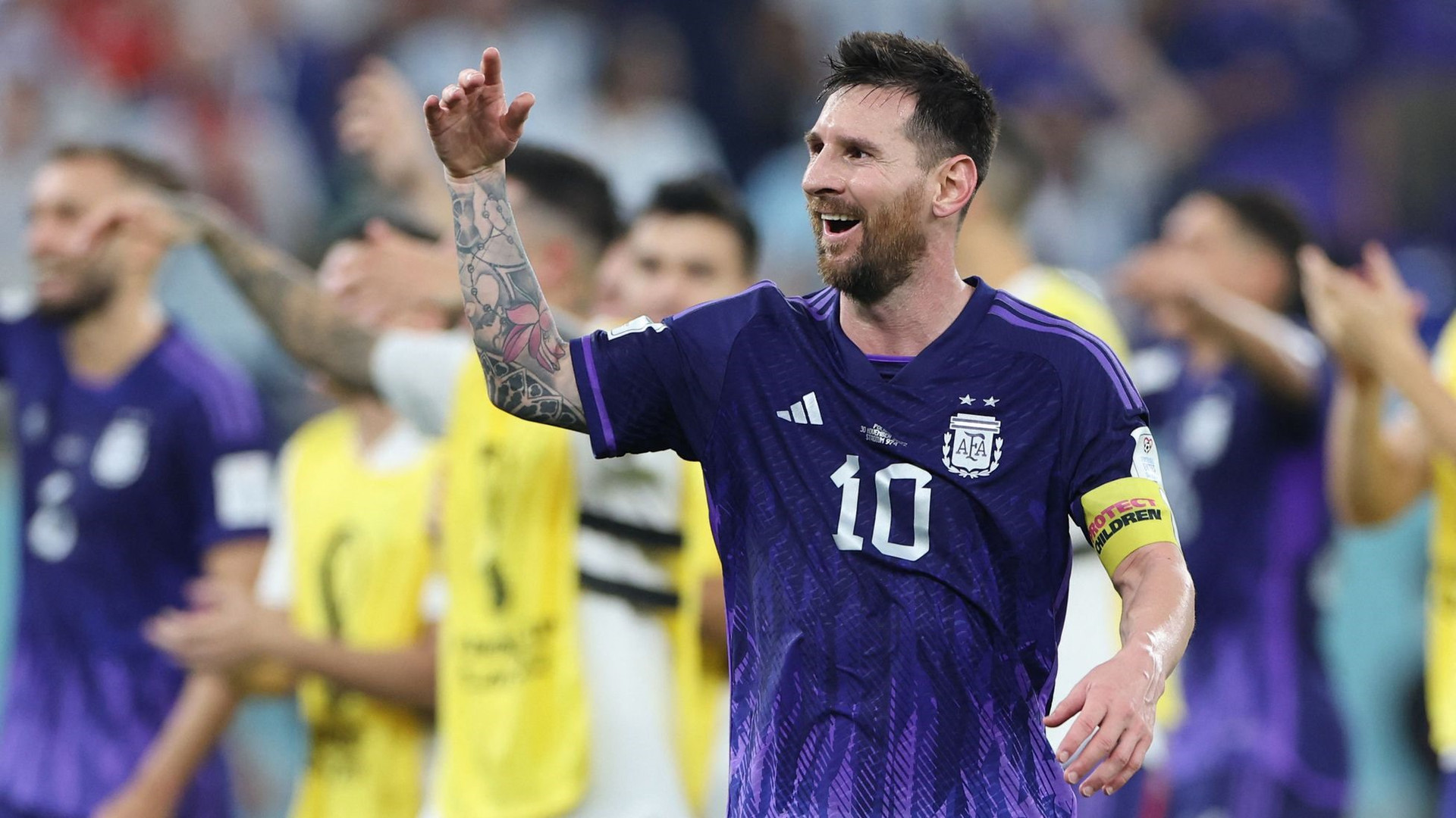Argentina tiến vào vòng 1/8 sau khi đánh bại Ba Lan. Ảnh: AFP