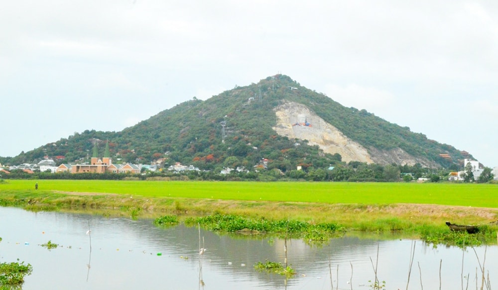 Núi Sam và huyền tích linh thiêng - 1