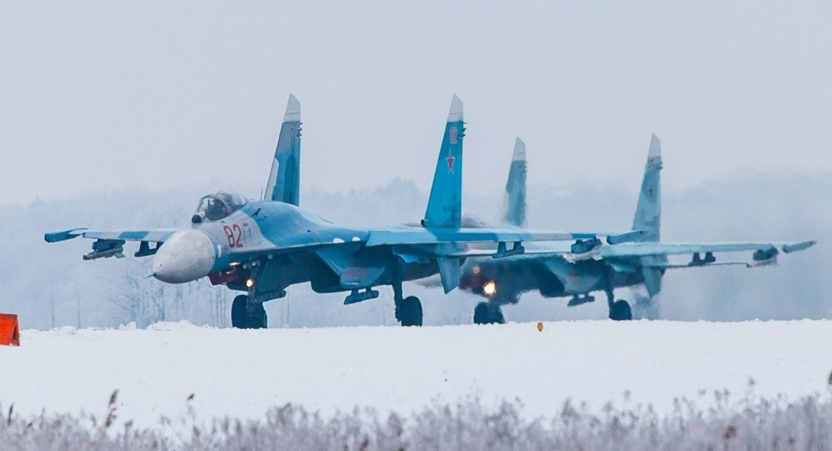 Tiêm kích Su-27SM quần thảo bầu trời, bảo vệ không phận bán đảo Crimea - 1