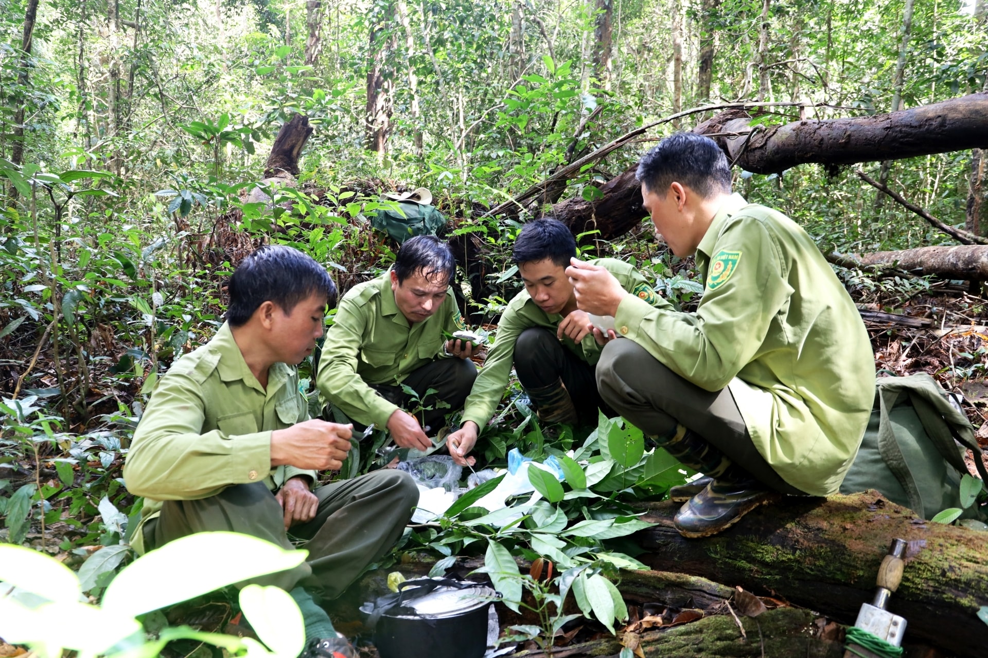 Theo chân kiểm lâm vào khu bảo tồn Nam Ka - 8