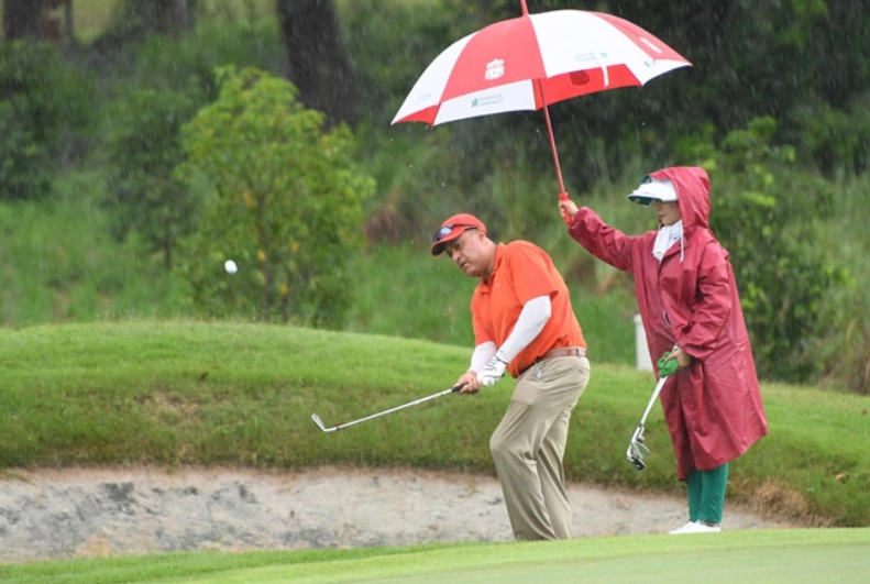Nghề caddie trên sân golf có gì đặc biệt? - 1 Nghề caddie trên sân golf có gì đặc biệt? - 1