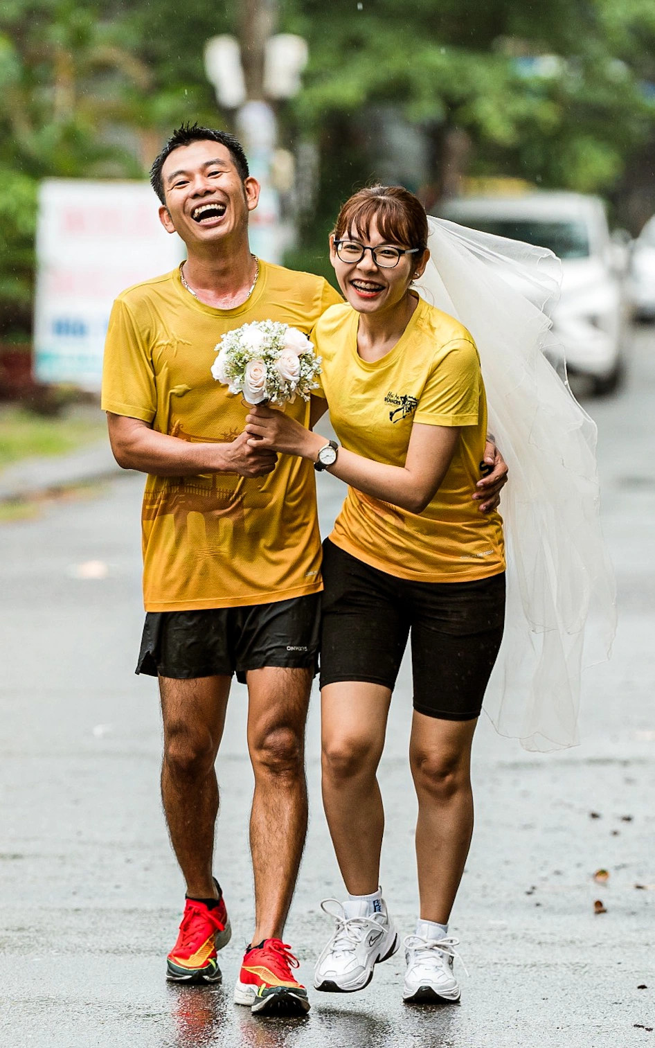 Chàng trai chạy bộ 30km từ Hội An ra Đà Nẵng để cầu hôn bạn gái - 4