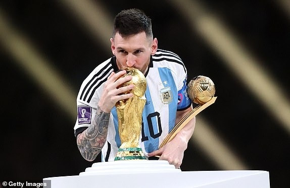 Cảm xúc vỡ òa của Messi và Argentina trong ngày vô địch World Cup - 14