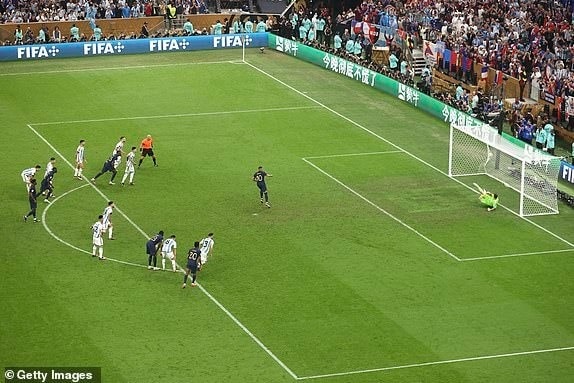 Cảm xúc vỡ òa của Messi và Argentina trong ngày vô địch World Cup - 10