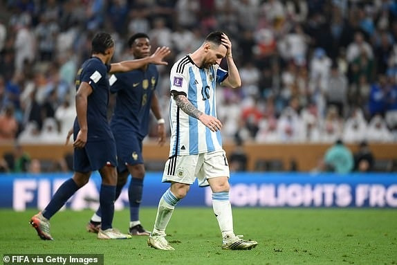 Cảm xúc vỡ òa của Messi và Argentina trong ngày vô địch World Cup - 8