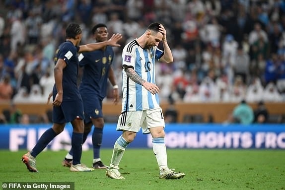 Cảm xúc vỡ òa của Messi và Argentina trong ngày vô địch World Cup - 8