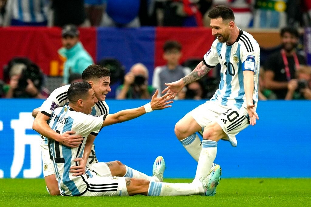 Cảm xúc vỡ òa của Messi và Argentina trong ngày vô địch World Cup - 4