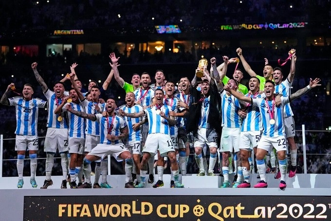 Cảm xúc vỡ òa của Messi và Argentina trong ngày vô địch World Cup - 16
