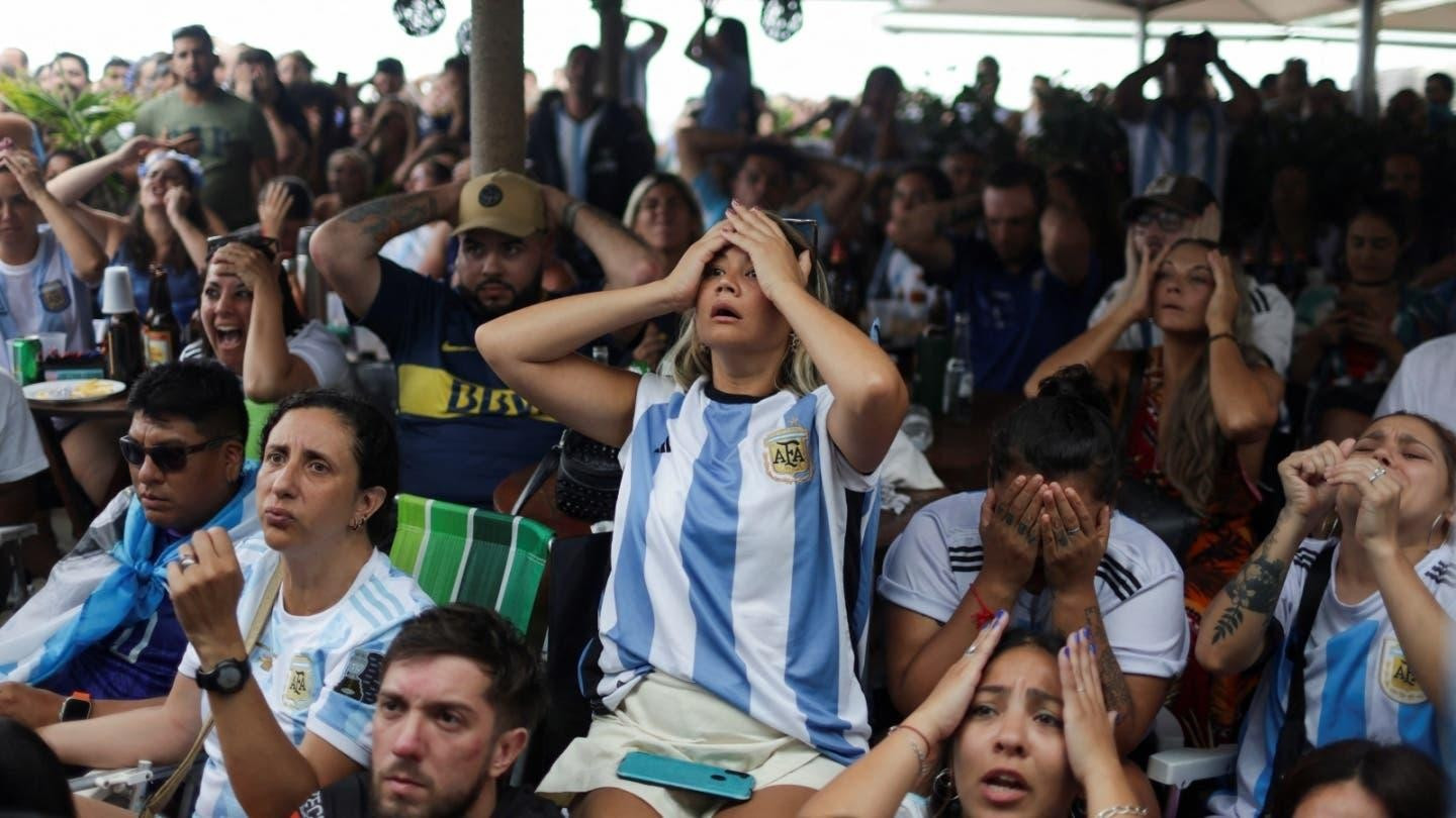 Thủ đô Argentina chìm trong mưa nước mắt vì hạnh phúc ảnh 5