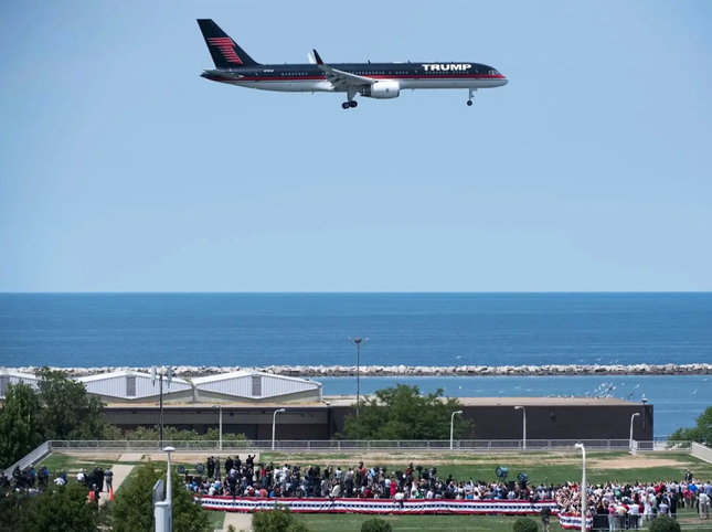 Choáng ngợp ‘lâu đài bay’ 100 triệu USD ông Donald Trump vừa tân trang ảnh 3