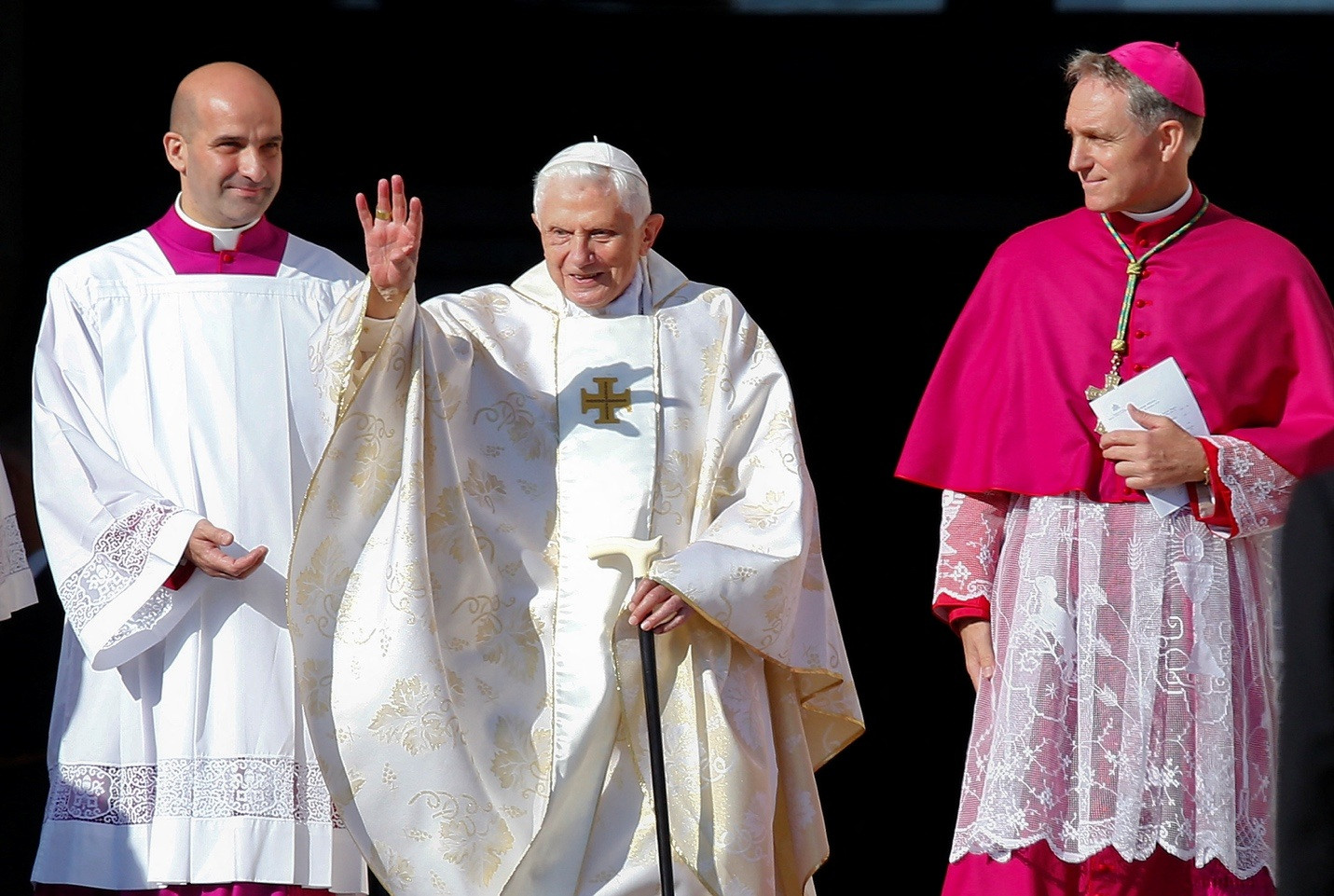 Cựu Giáo hoàng Benedict XVI qua đời - 1