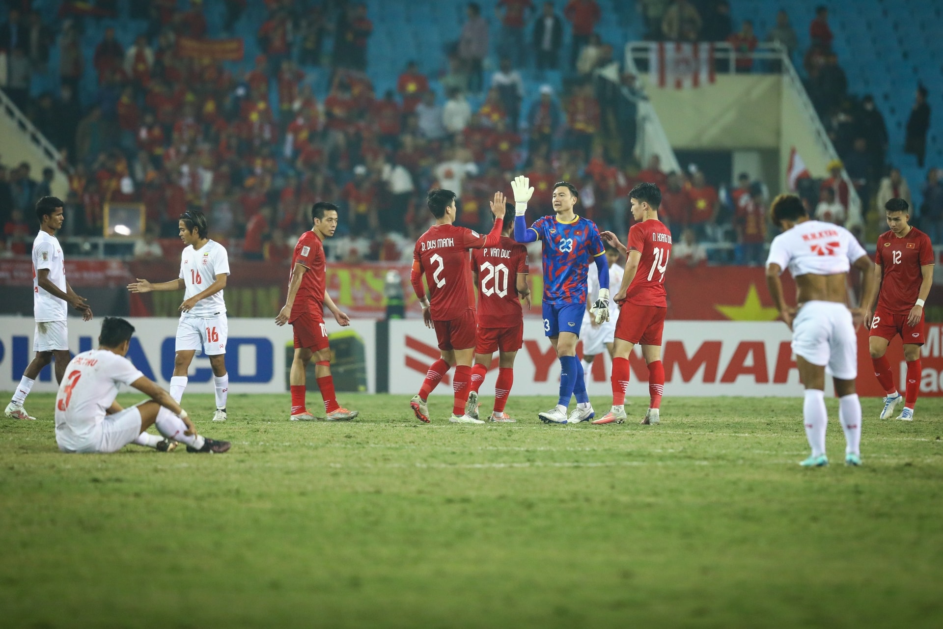 AFF Cup Van Lam anh 1